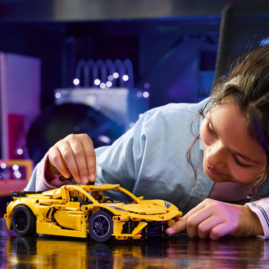 CHEVROLET CORVETTE STINGRAY, LEGO 42205 - imagine 6